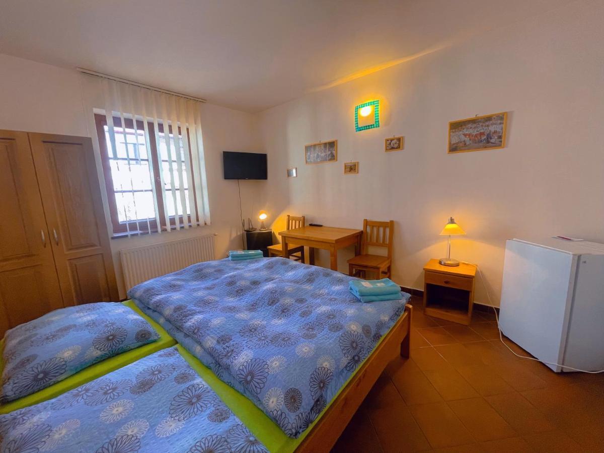 Alva Pension 1 Mikulov Exterior photo